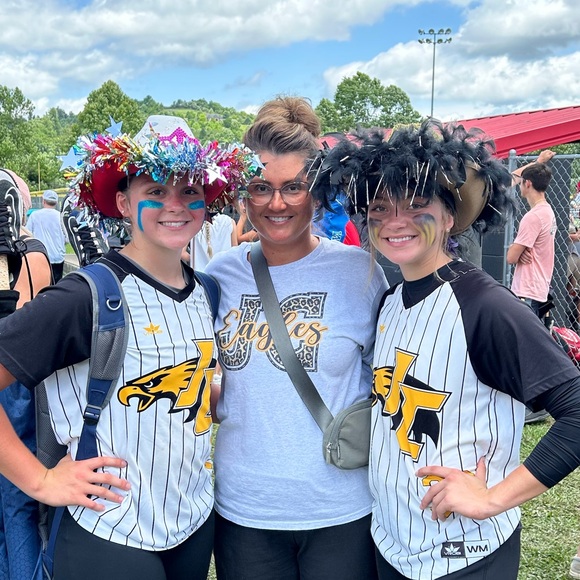 Meet your Posher, Ann - Picture 2 of 4